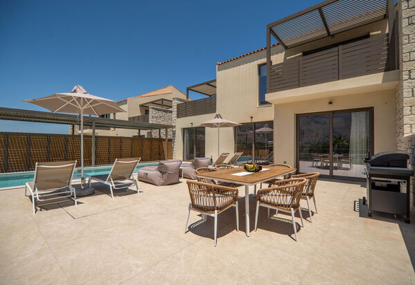 Villa Zen Chrysi: Altan / terrasse / gårdhave, pool, Udendørs, Udvendige