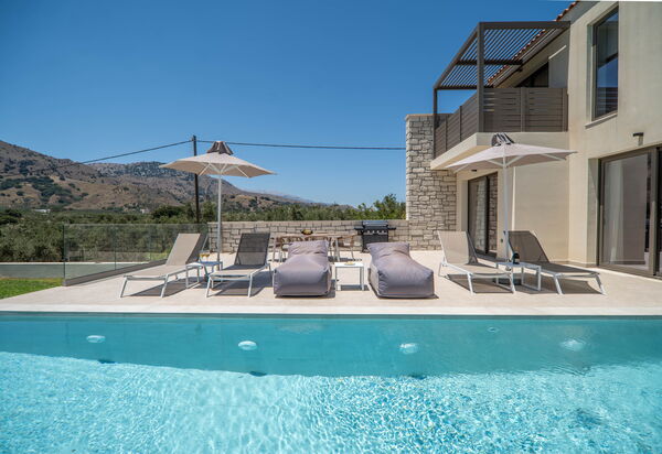 Villa Zen Aphrodite: pool, Udendørs, Udvendige