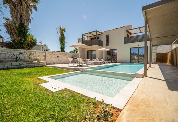 Villa Zen Hephaistos: Have, pool, Udendørs, Udvendige