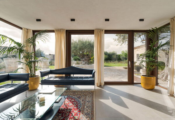 Corte Antigua: Гостиная