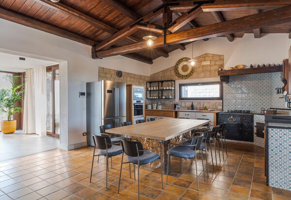 Corte Antigua: Гостиная, Столовая