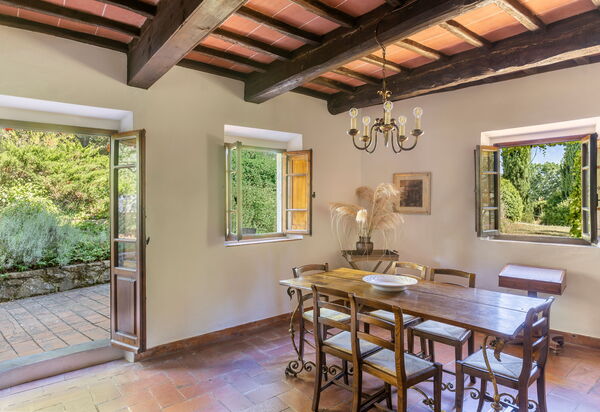 Podere Lupinati: Salle à manger