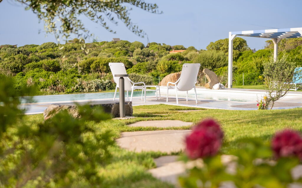 Villa Fior D'acqua: Building Exterior, Garden, Outdoor, Pool