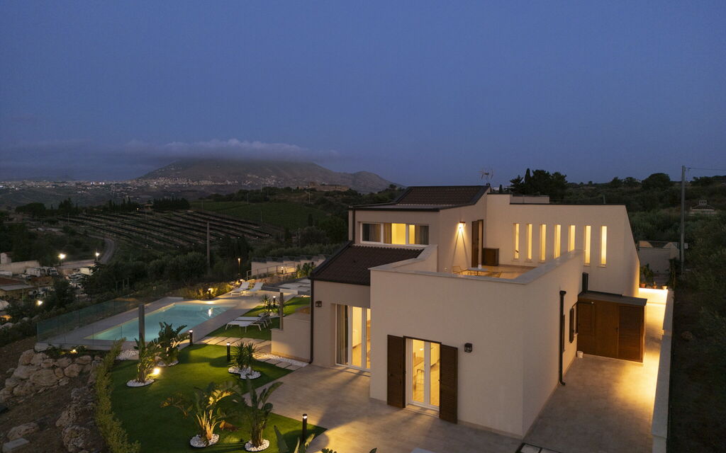 Villa Aversa: all'aperto, Balcone / Terrazza / Patio, Esterni, Giardino, Piscina