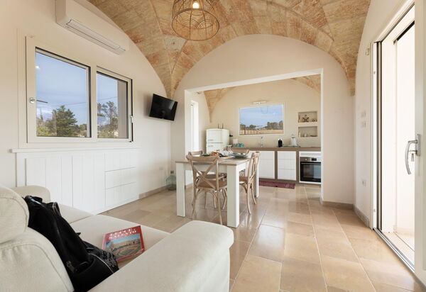 Villa Incantesimo: Гостиная, Кухня, Столовая