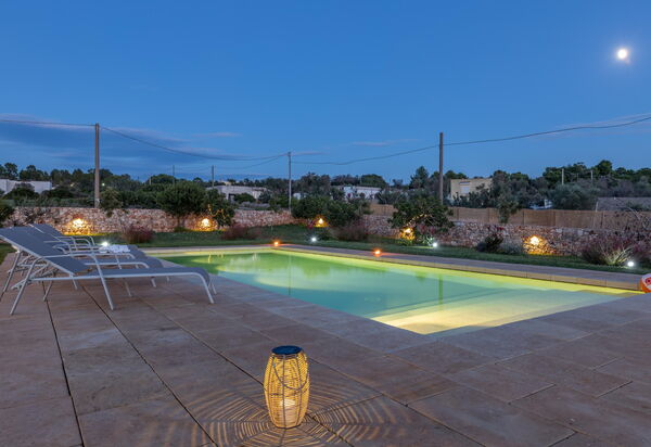 Villa Incantesimo: бассейн, Взгляды, Открытый, Экстерьеры