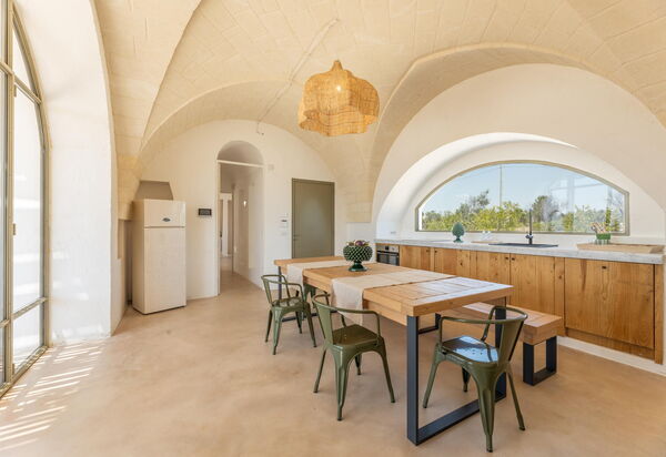 Villa Perla Del Sud: Кухня, Столовая