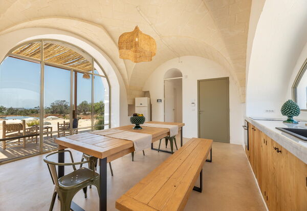 Villa Perla Del Sud: Кухня, Столовая