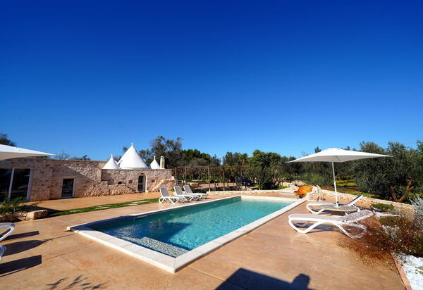 Trullo Samanta: Außen, Draussen, Schwimmbad