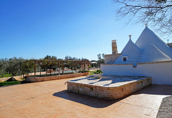 Trullo Samanta: Außen, Draussen