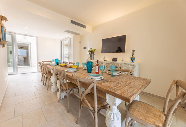 Villa Regina Sul Mare: Столовая