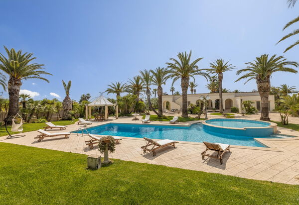 Villa Oasi Di Pace: бассейн, Открытый, Сад, Экстерьеры