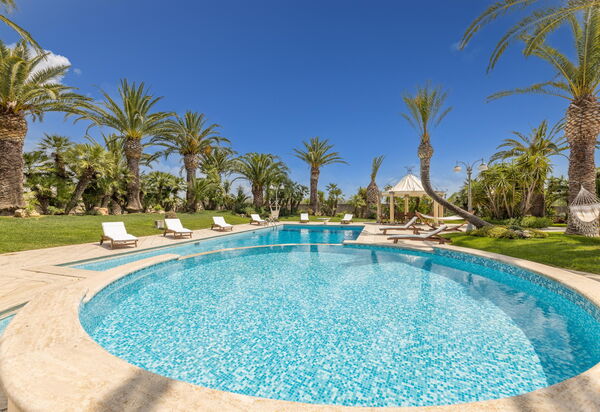 Villa Oasi Di Pace: бассейн, Открытый, Экстерьеры