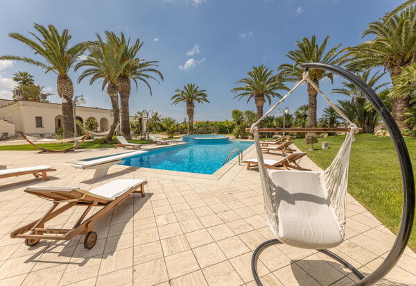 Villa Oasi Di Pace: бассейн, Открытый, Сад, Экстерьеры