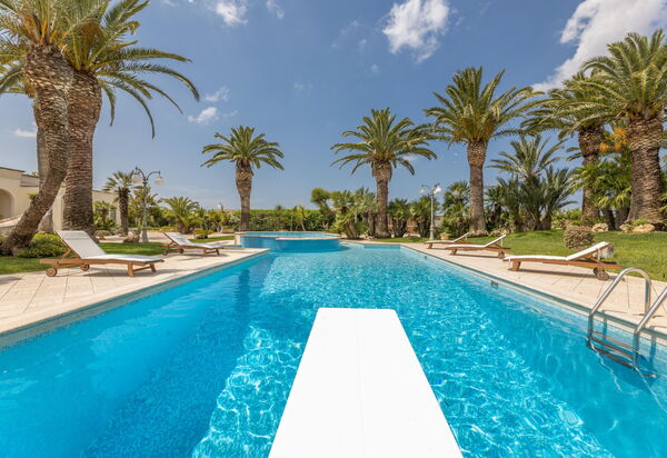 Villa Oasi Di Pace: бассейн, Открытый, Экстерьеры