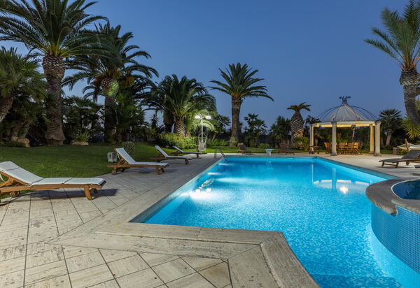 Villa Oasi Di Pace: бассейн, Открытый, Экстерьеры