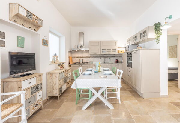 Villa Lampu Di Luce: Гостиная, Кухня, Столовая