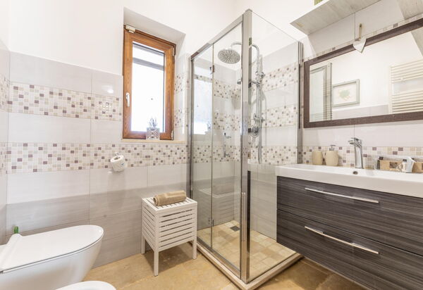 Villa Lampu Di Luce: Ванная комната