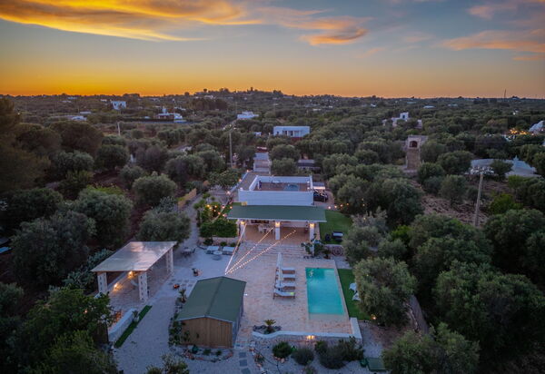 Villa Lampu Di Luce: бассейн, Взгляды