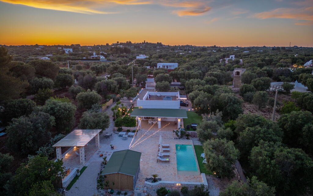 Villa Lampu Di Luce: Pool, Scenic View