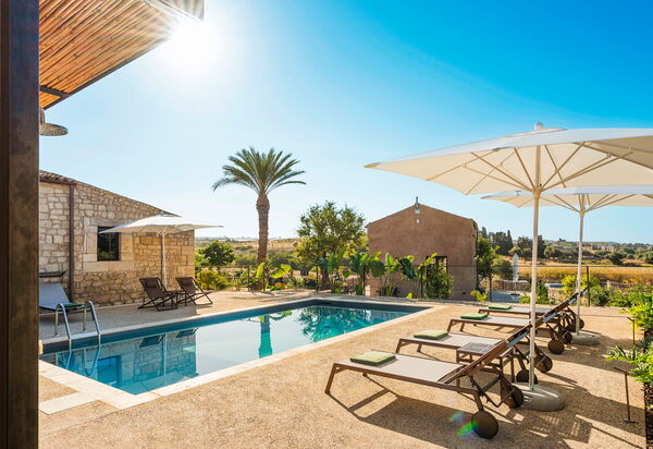 Dimora Spinazzella: бассейн, Открытый, Экстерьеры