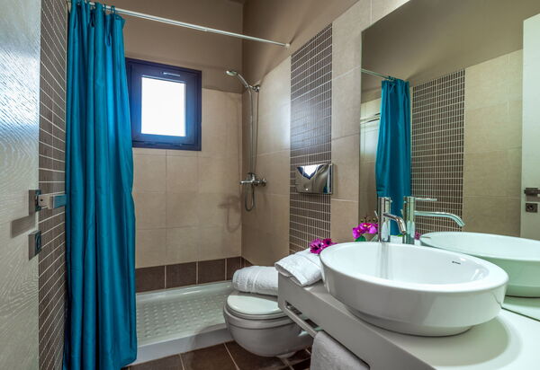 Villa Irida: Bathroom