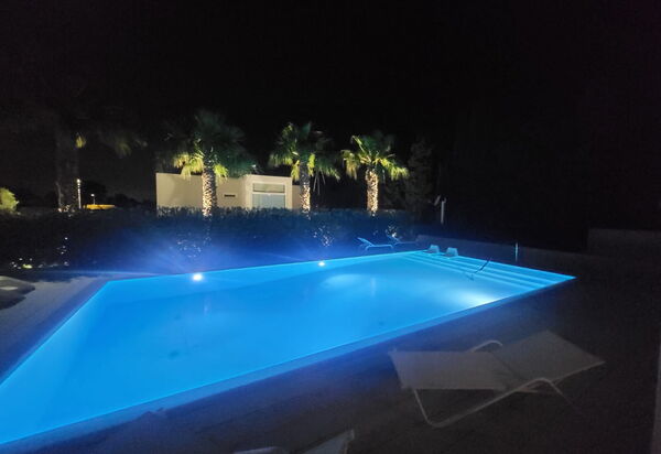 Villa Pizzolungo: Außen, Draussen, Schwimmbad