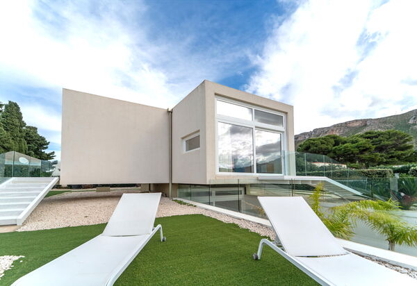 Villa Pizzolungo: Außen, Draussen