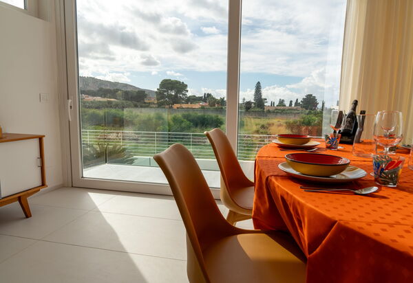 Villa Pizzolungo: Esszimmer, Wohnzimmer