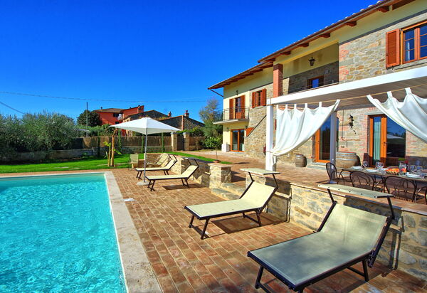 Villa Anna: Außen, Draussen, Garten, Schwimmbad