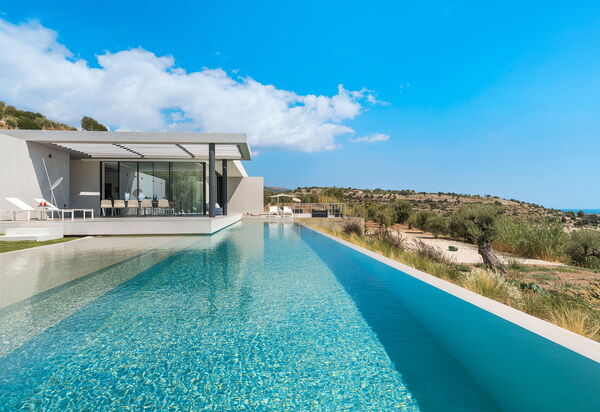 Villa Calypso: бассейн, Взгляды, Открытый, Экстерьеры