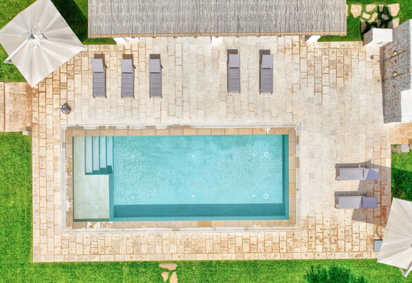 Trulli di Luccio: Außen, Draussen, Schwimmbad