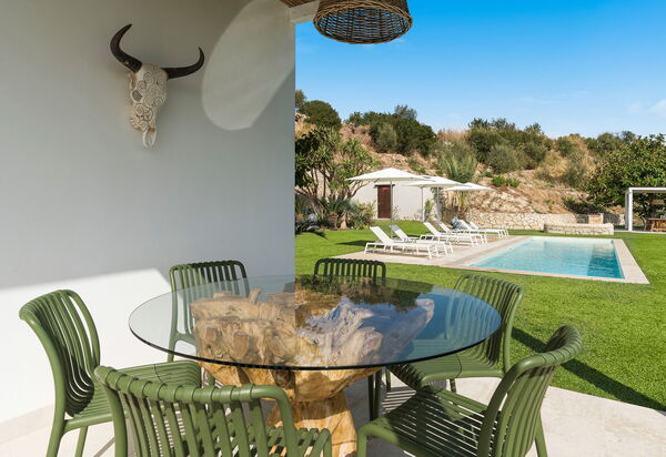 Villa Petite Afrique: Außen, Balkon / Terrasse / Patio, Draussen, Garten, Schwimmbad