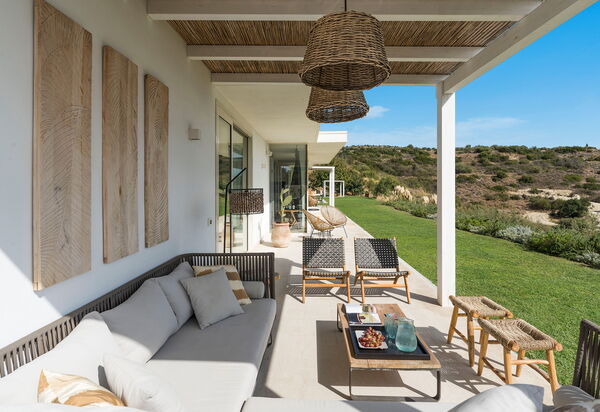 Villa Petite Afrique: Außen, Balkon / Terrasse / Patio, Draussen, Garten