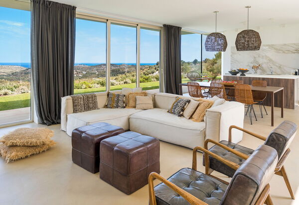 Villa Petite Afrique: Wohnzimmer