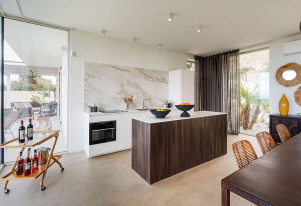 Villa Petite Afrique: Esszimmer, Küche