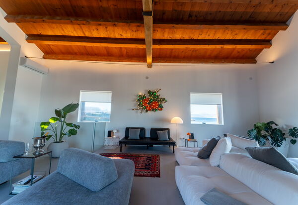 Punta Marina Luxury House: Wohnzimmer