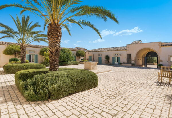 Domus Olivae: Балкон / Терраса / Патио, Открытый, Экстерьеры