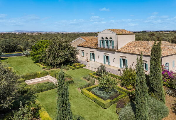 Domus Olivae: Взгляды, Открытый, Сад, Экстерьеры