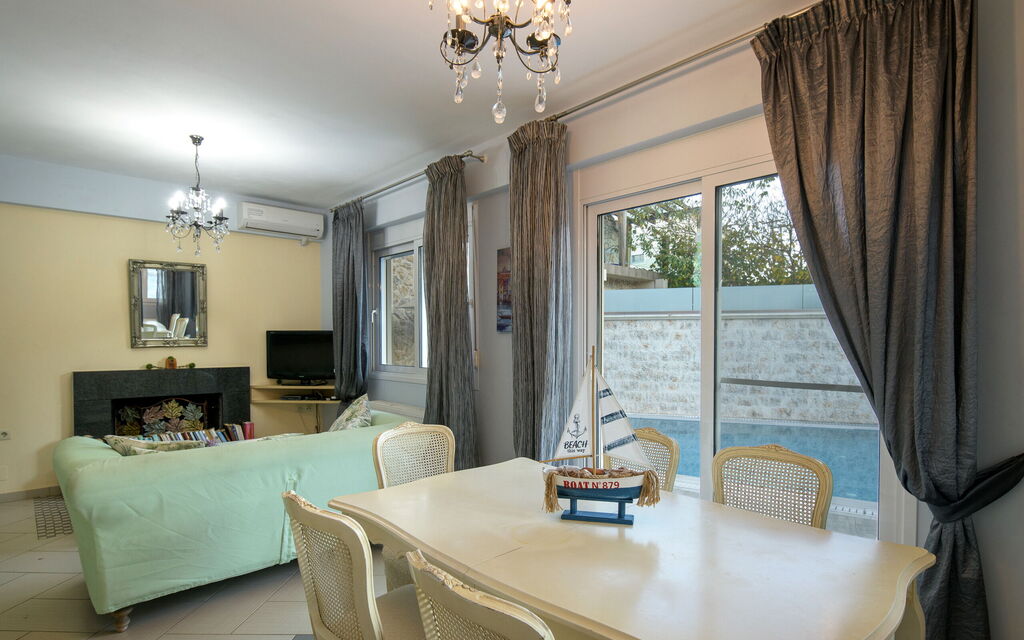 Doctor'S House: Salle à manger, Salon