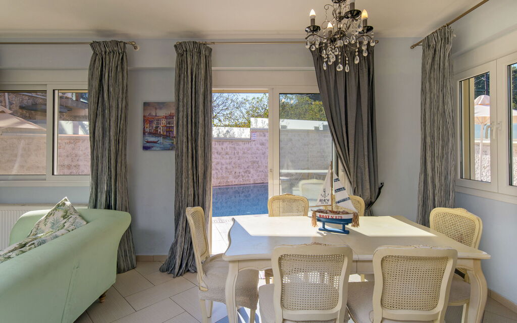 Doctor'S House: Salle à manger