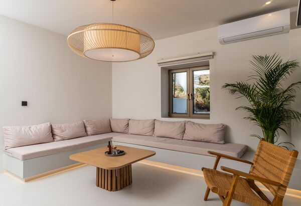 Lofos Horizon Villa: Living Room
