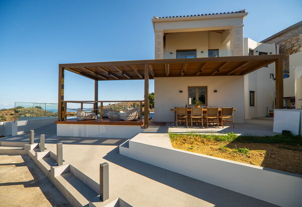 Lofos Horizon Villa: Building Exterior, Outdoor