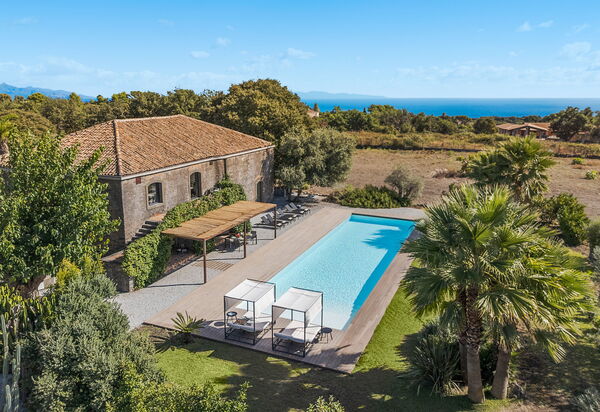 Muna Retreat: Ansichten, Außen, Draussen, Schwimmbad