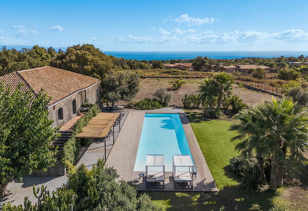 Muna Retreat: Ansichten, Außen, Draussen, Schwimmbad