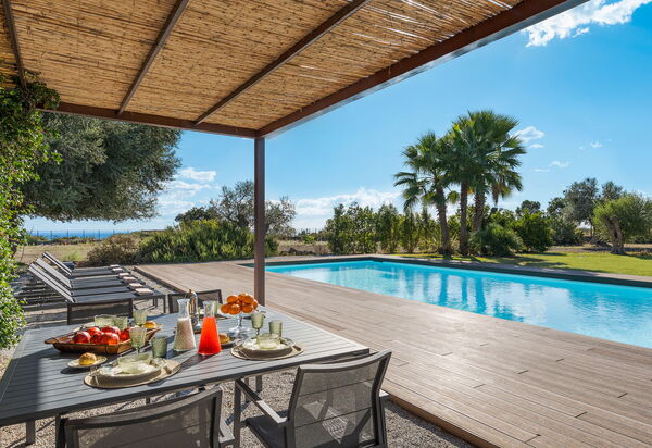 Muna Retreat: Außen, Draussen, Schwimmbad