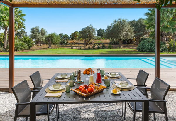 Muna Retreat: Außen, Draussen, Schwimmbad