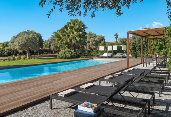 Muna Retreat: Außen, Draussen, Schwimmbad