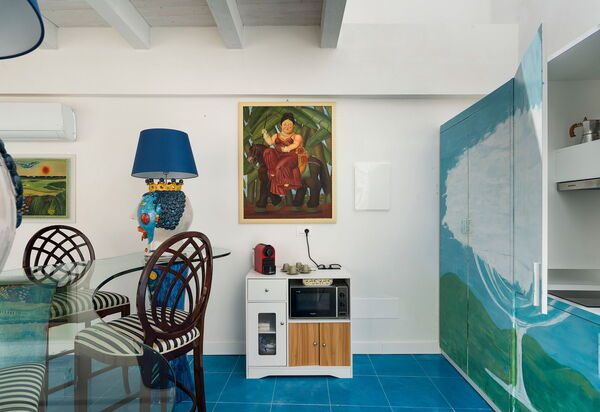 Montalbano Suite: Cuisine, Salon