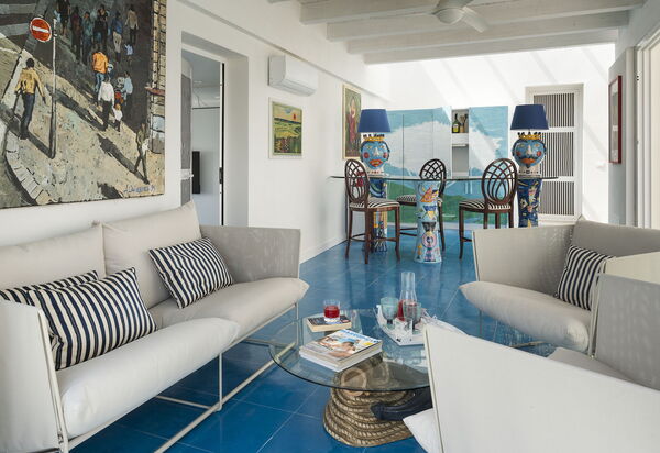 Montalbano Suite: Cuisine, Salon